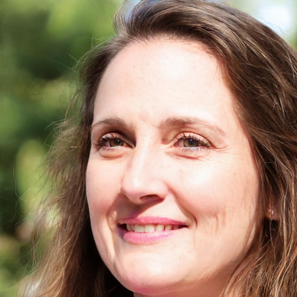 Siriporn Thanakit, Senior Financial Planning Consultant